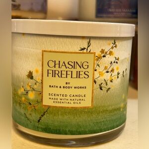 Bath and Body Works 3 Wick Candle Chasing Butterflies